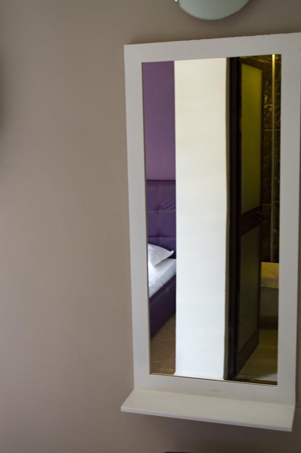 Hotel Riviera Durrës Buitenkant foto