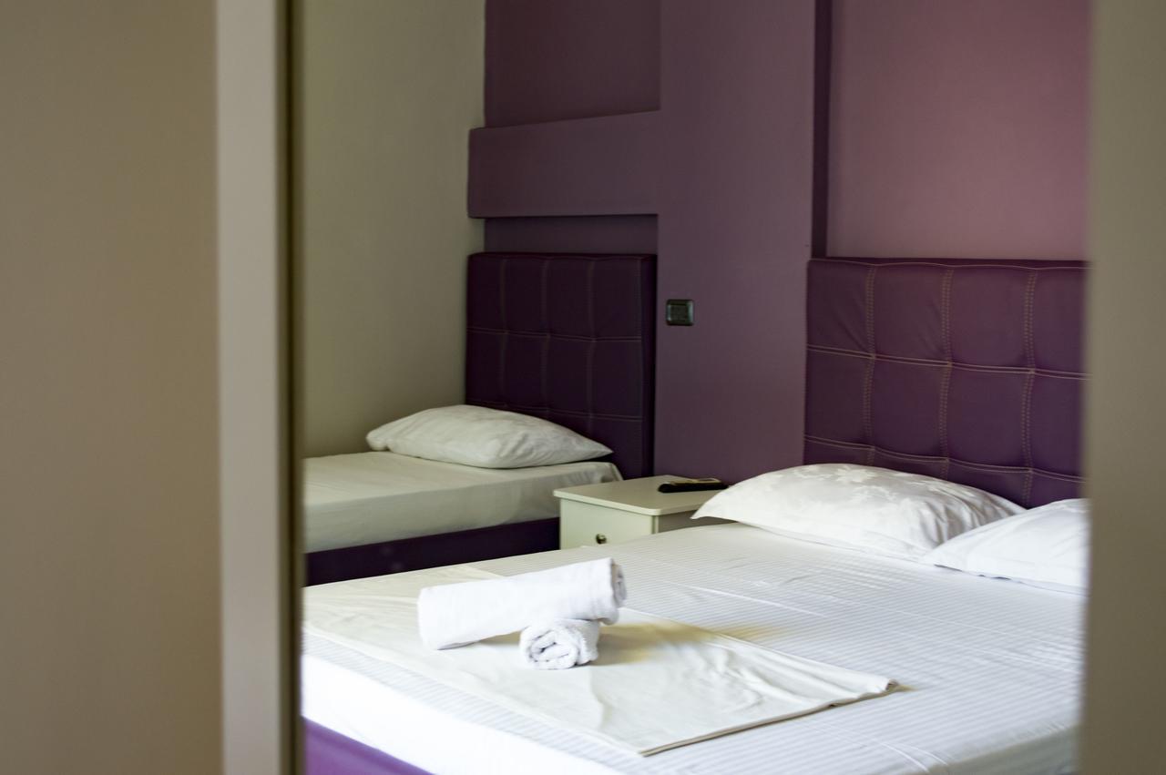 Hotel Riviera Durrës Buitenkant foto
