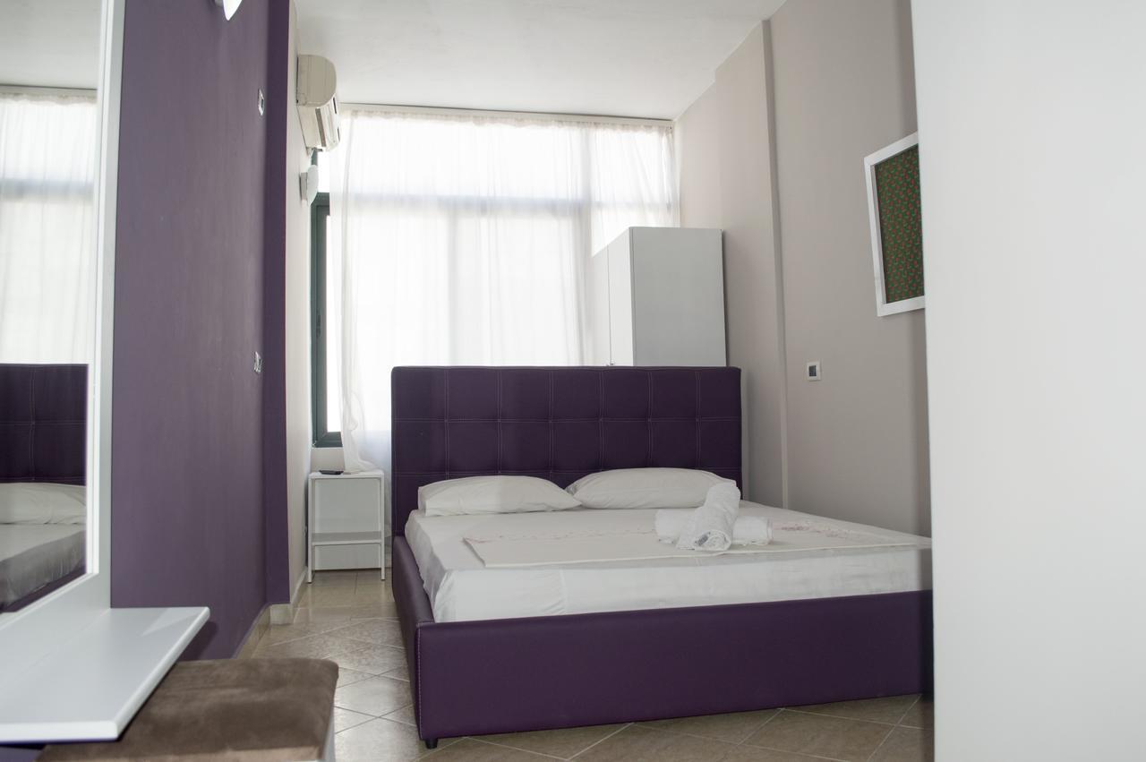 Hotel Riviera Durrës Buitenkant foto