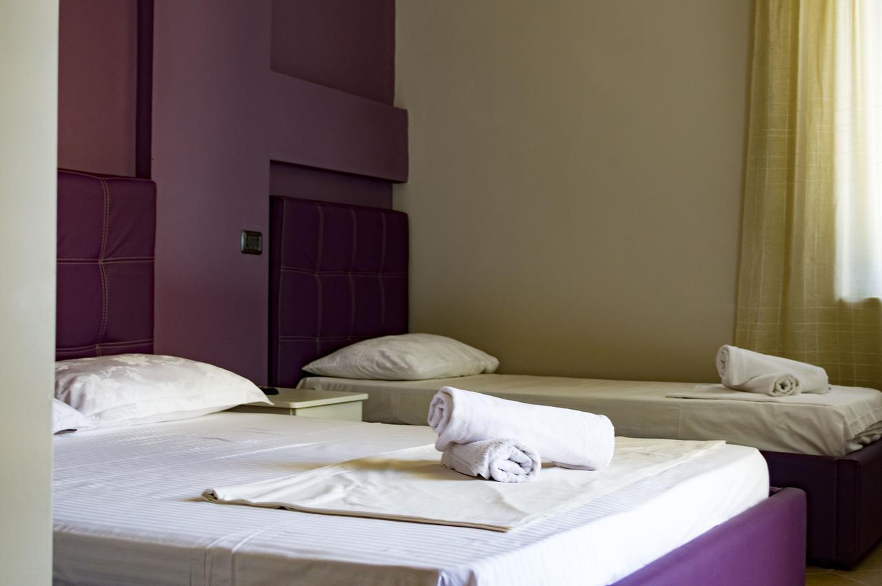 Hotel Riviera Durrës Buitenkant foto