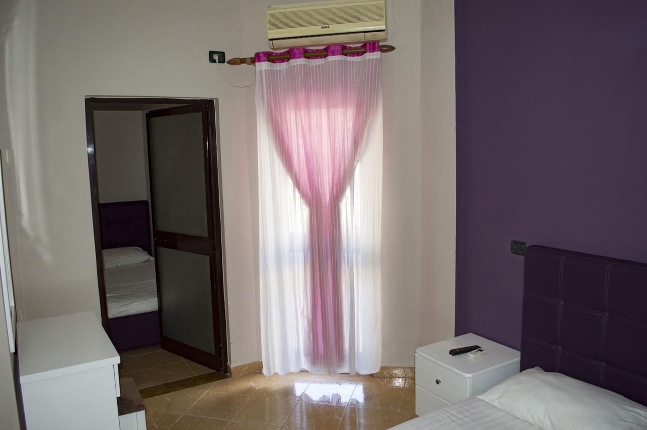 Hotel Riviera Durrës Buitenkant foto