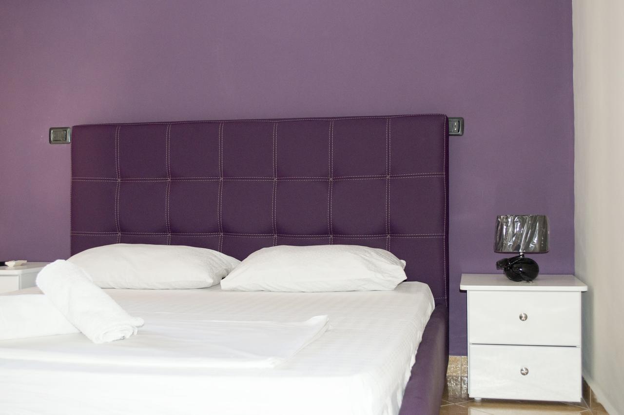 Hotel Riviera Durrës Buitenkant foto